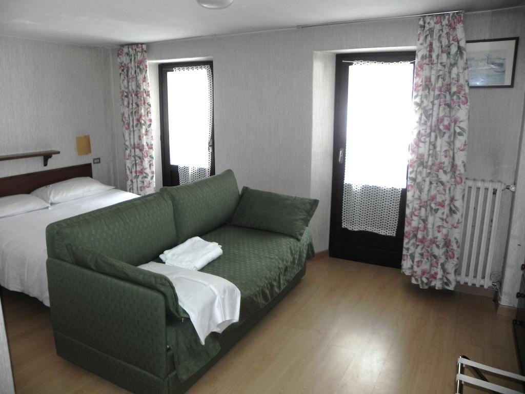 Hotel Nuovo Pecetto Macugnaga Værelse billede